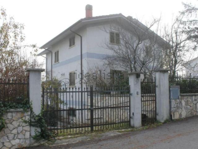Casa in vendita a Castelvecchio Subequo, Abruzzo