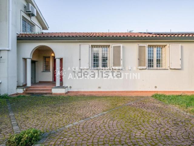Casa in vendita a Pontedera, Toscana
