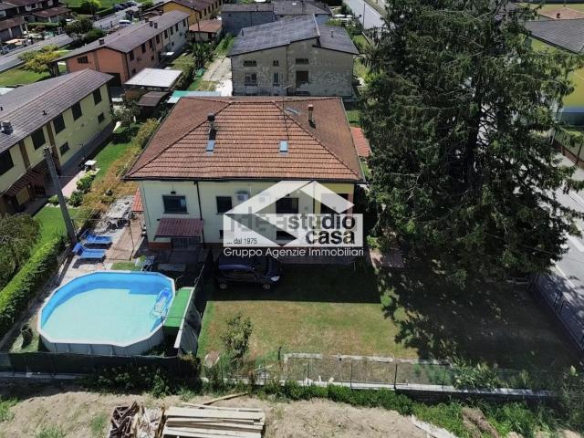 Casa in vendita a Camisano, Lombardia