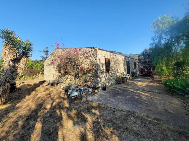 Casa in vendita a Pollina, Sicilia