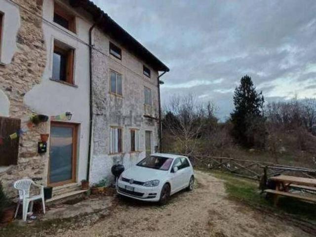 Casa in vendita a Schio, Veneto