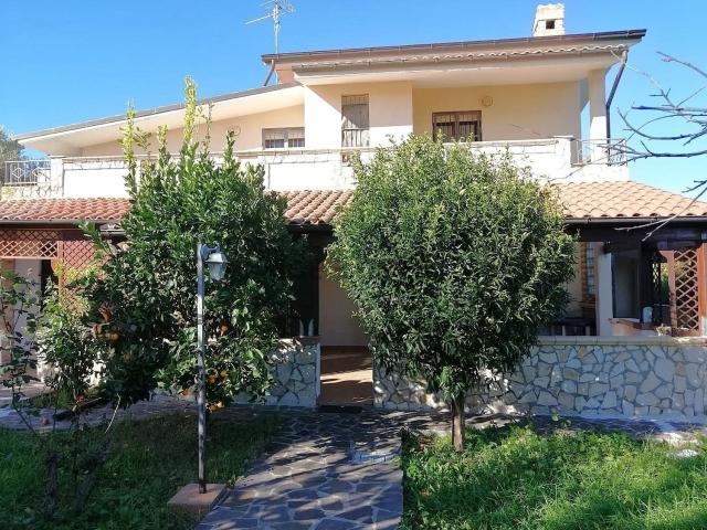 Casa in vendita a Borgo di Acquabella, Ortona