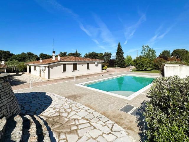 Casa in vendita a Puglia, Bari