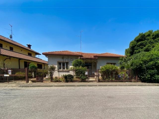 Casa in vendita a Madonna Regina, Busto Arsizio