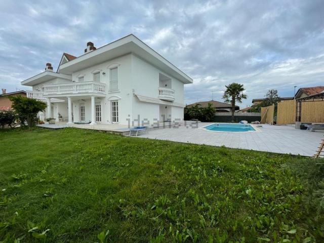 Casa in vendita a Lainate, Lombardia