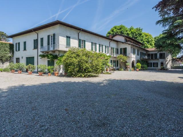 Casa in vendita a Travedona Monate, Lombardia