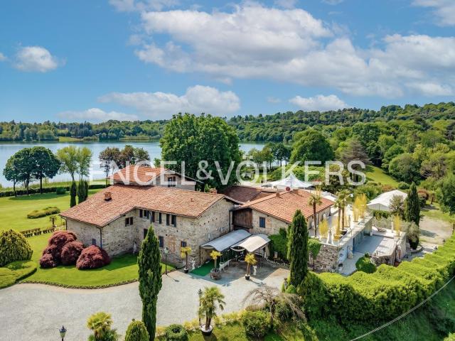 Casa in vendita a Montorfano, Lombardia