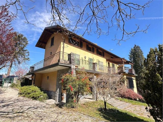 Casa in vendita a Comunità Montana Valli del Verbano, Castello Cabiaglio