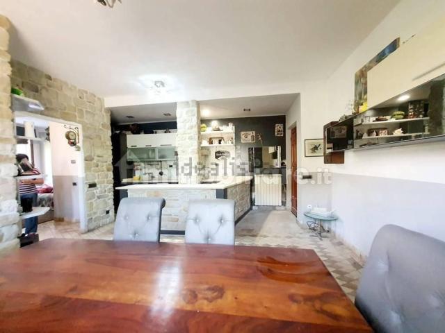 Casa in vendita a Portonetti, Luni
