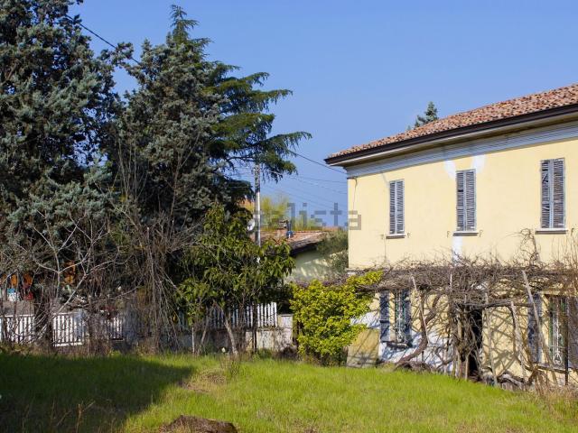 Casa in vendita a Ziano Piacentino, Reggio Emilia