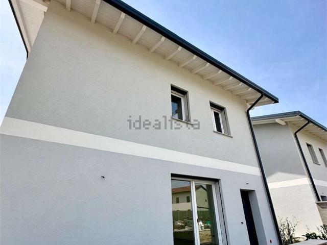 Casa in vendita a Piemonte, Novara