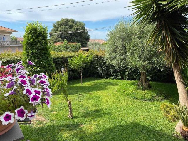 Casa in vendita a Aci Sant'antonio, Sicilia