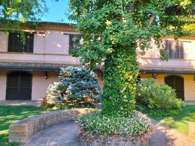 Casa in vendita a Unione di Comuni della Romagna Forlivese, Quattro