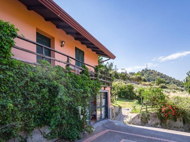 Casa in vendita a Trappitello, Taormina