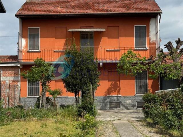 Casa in vendita a Bornate, Piemonte