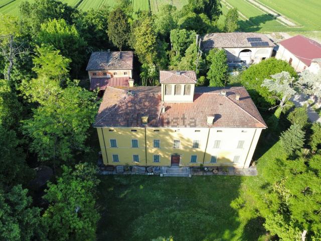 Casa in vendita a Villanova, Modena