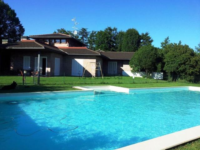 Casa in vendita a Cassano Magnago, Lombardia