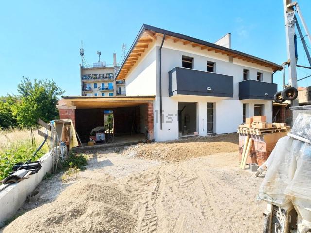 Casa in vendita a Trecate, Novara