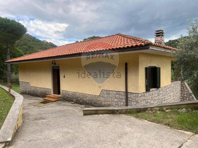 Casa in vendita a Maenza, Lazio