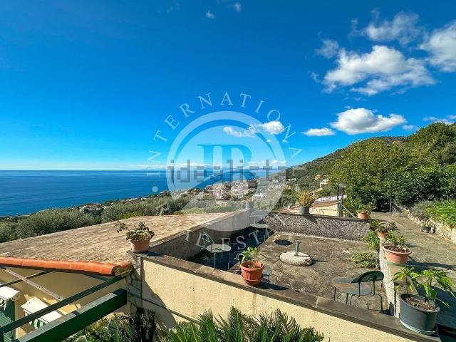 Casa in vendita a Levante, Serra Riccò