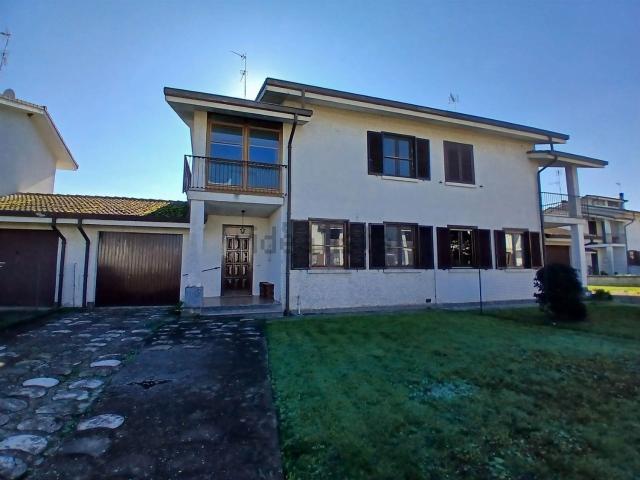 Casa in vendita a Mortara, Lombardia