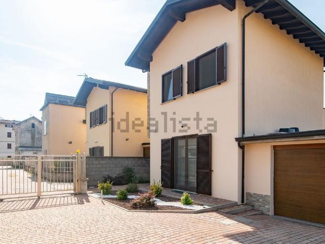 Casa in vendita a Vigevano, Pavia