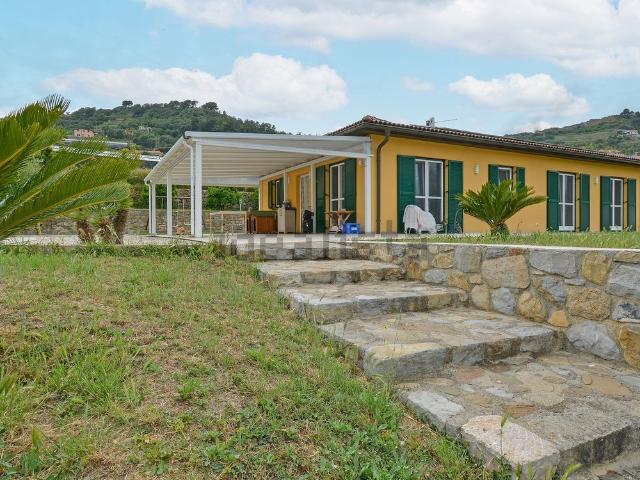 Casa in vendita a Vallecrosia, Liguria