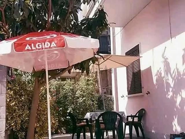 Casa in vendita a Marina di Carrara, Carrara