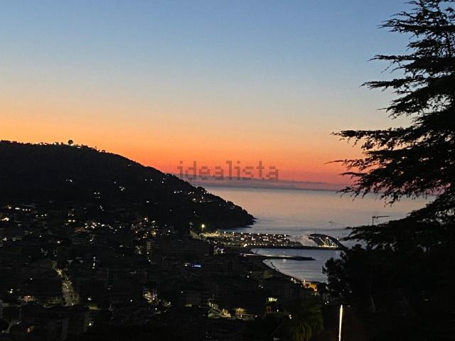 Casa in vendita a Andora, Liguria