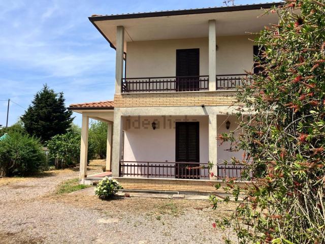 Casa in vendita a Latina, Lazio