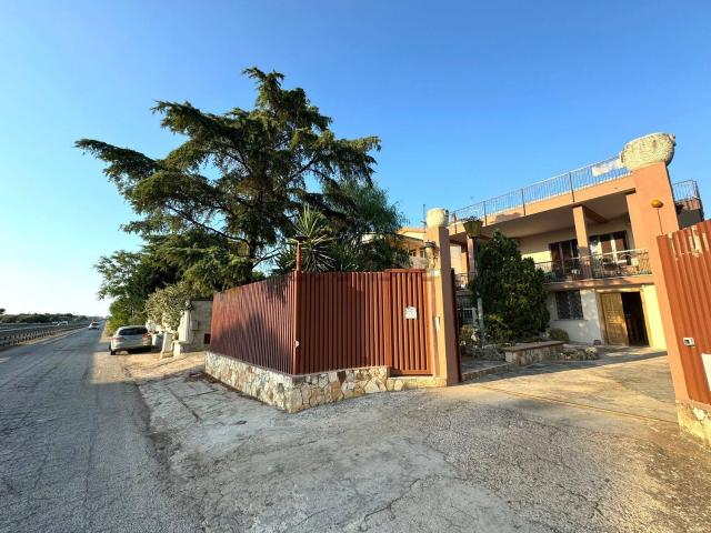 Casa in vendita a Puglia, Barletta-andria-trani