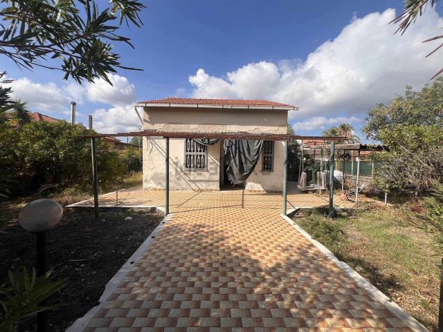 Casa in vendita a Villaggio Primosole II, Catania
