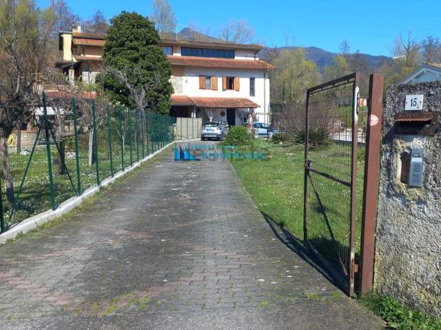 Casa in vendita a Montignoso, Toscana