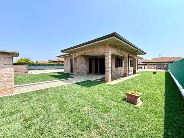 Casa in vendita a Litta Parodi, Alessandria