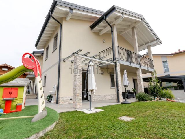 Casa in vendita a Pianasca, Venegono Superiore