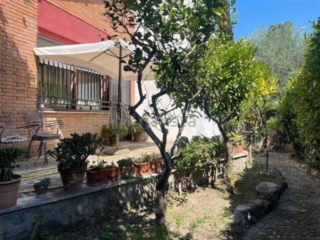 Casa in vendita a Stagni di Ostia, Roma Capitale
