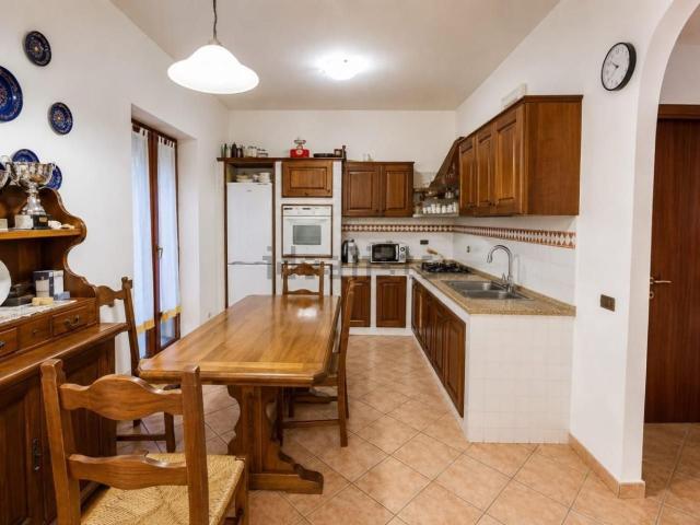 Casa in vendita a Montignoso, Toscana