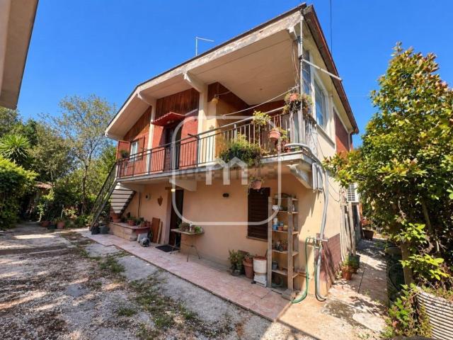 Casa in vendita a La Torretta, Roma