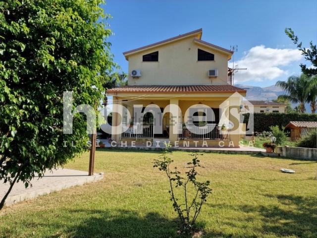 Casa in vendita a Piraineto, Carini