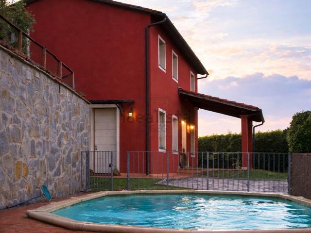 Casa in vendita a Colognora di Compito, Capannori