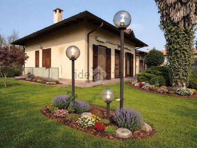 Casa in vendita a Lonate Pozzolo, Lombardia