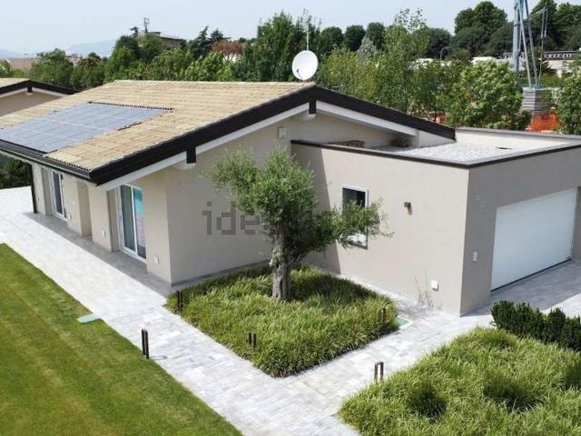 Casa in vendita a Vicina, Desenzano Del Garda