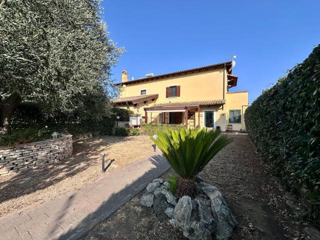 Casa in vendita a Roma Capitale, Lazio