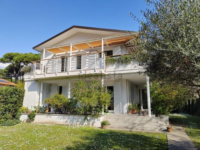 Casa in vendita a Vittoria Apuana, Forte Dei Marmi