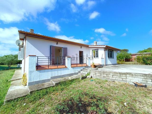 Casa in vendita a Le Salzare, Aprilia