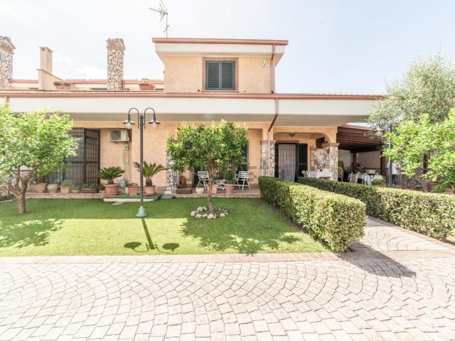 Casa in vendita a Guidonia Montecelio, Roma Capitale