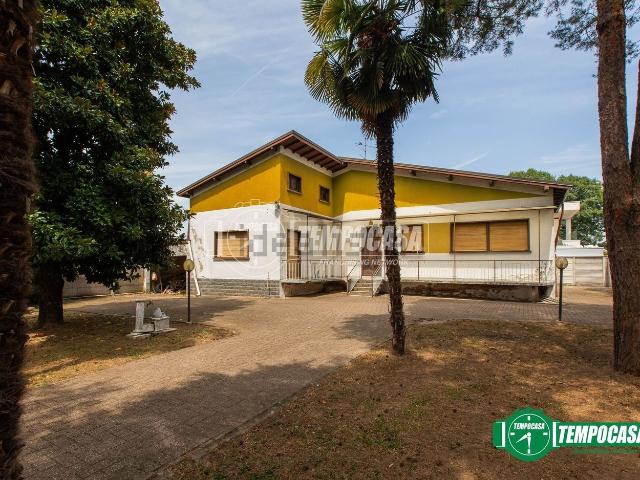 Casa in vendita a Magnago, Lombardia