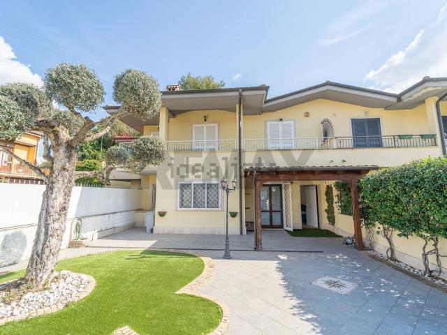 Casa in vendita a Guidonia Montecelio, Roma Capitale