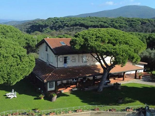 Casa in vendita a Puntone di Scarlino, Scarlino