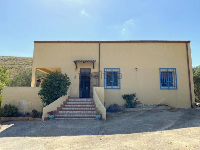 Casa in vendita a Custonaci, Sicilia